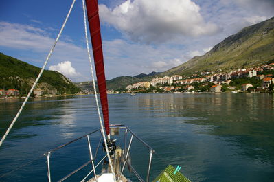 Dubrovniku kanal
Käänu taga ootab sild, silla taga ootab meri ;)
