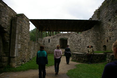 Kloostrisse
Hiired kloostrit avastamas
